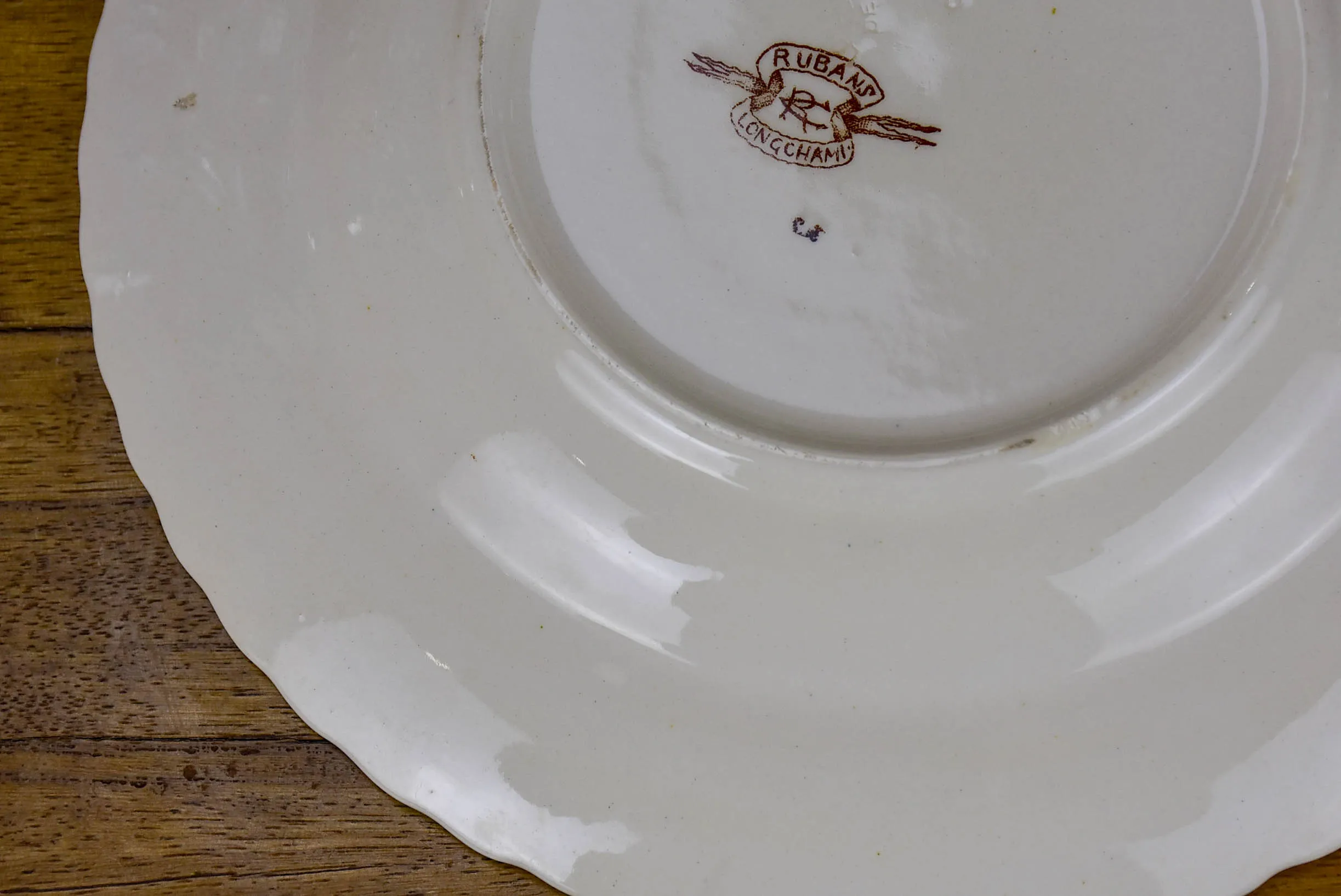 Late 19th Century dinner service. Rubans Longchamp