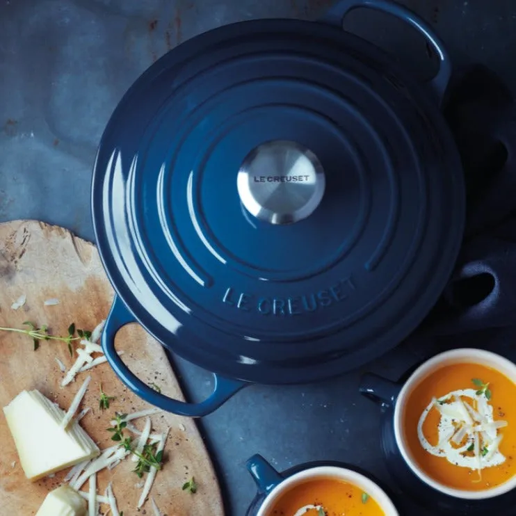 Le Creuset Signature Cast Iron Shallow Casserole